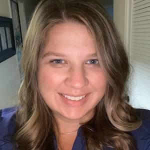 Meet your Posher, Courtney